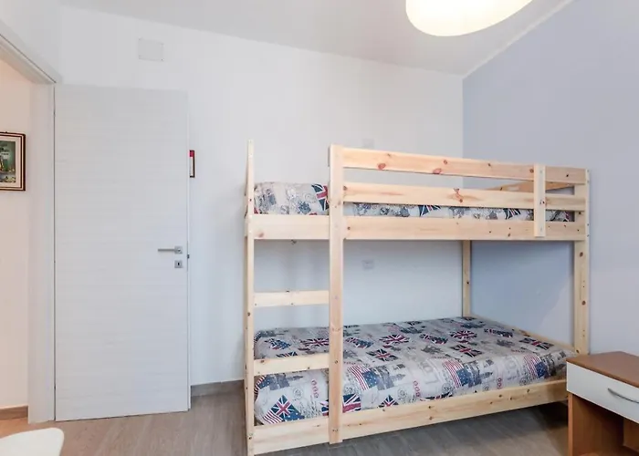 R16 - Trilocale Ristrutturato A Due Passi Dal Mare