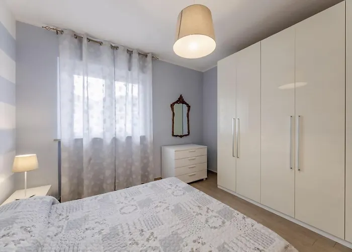 R16 - Trilocale Ristrutturato A Due Passi Dal Mare Numana