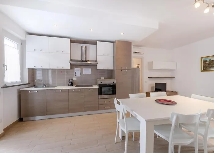 R16 - Trilocale Ristrutturato A Due Passi Dal Mare Appartamento Numana