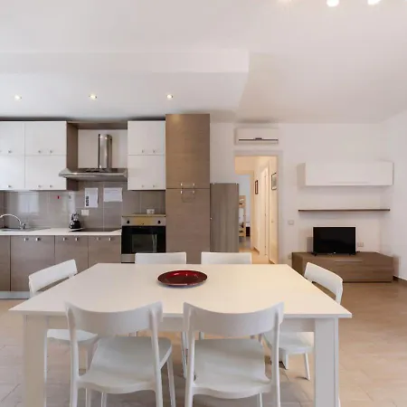 R16 - Trilocale Ristrutturato A Due Passi Dal Mare Numana