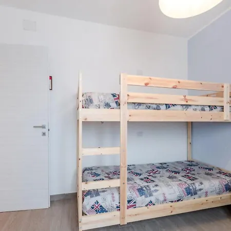 R16 - Trilocale Ristrutturato A Due Passi Dal Mare